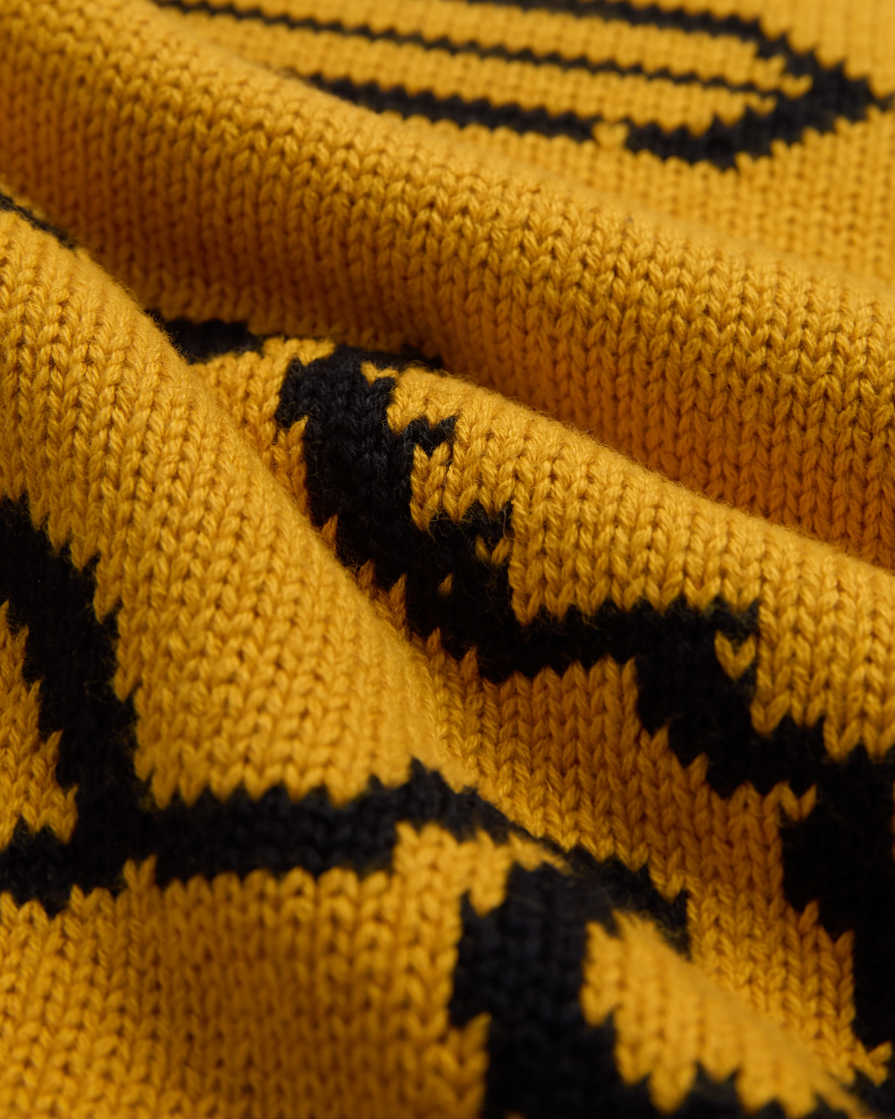 SHIELD SWEATER BLACK - Image 3